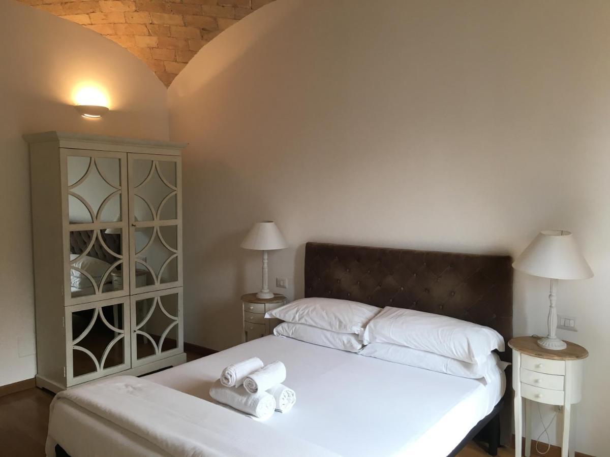 La Finestra Sul Colosseo B&B 1 ローマ エクステリア 写真