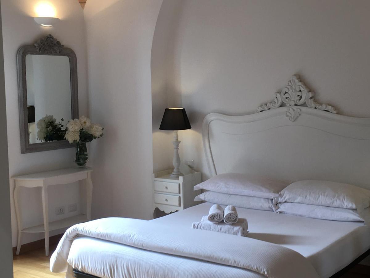 La Finestra Sul Colosseo B&B 1 ローマ エクステリア 写真