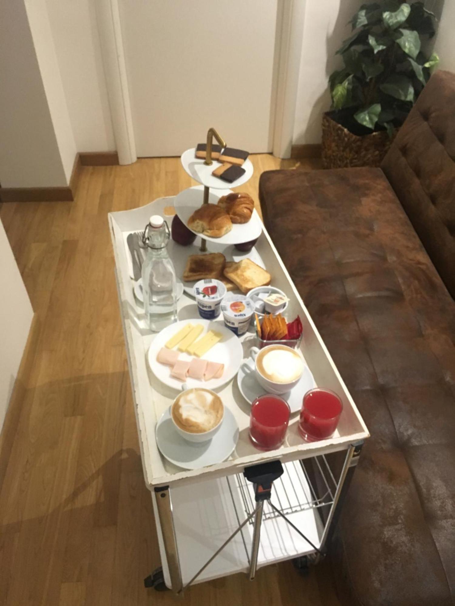 La Finestra Sul Colosseo B&B 1 ローマ エクステリア 写真